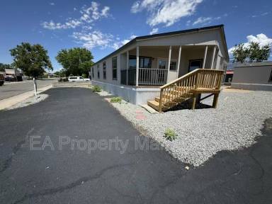 Main picture of 7608 Leanne St NE