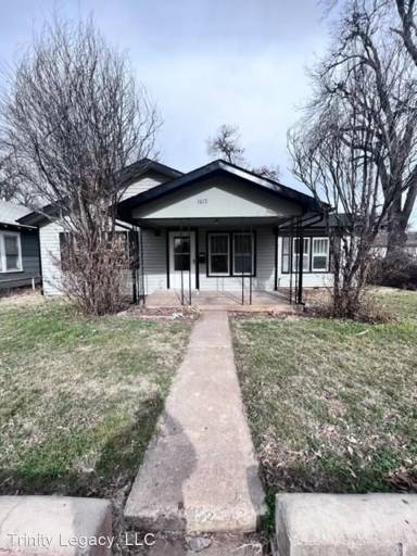 Main picture of 1210 W Idaho Ave