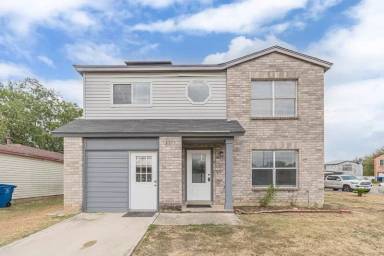 Main picture of 6377 Village Clb