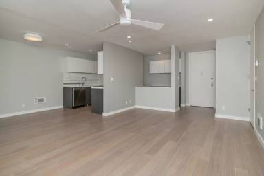 Main picture of 5900 Canterbury Dr