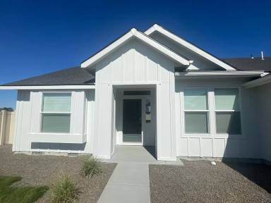 Main picture of 12766 Dovekie St