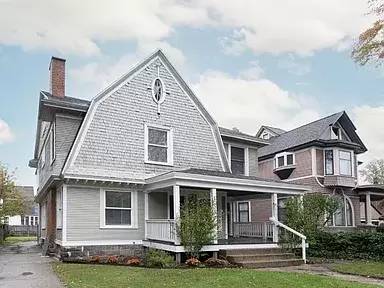 Main picture of 1333 Wealthy St SE