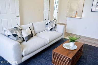 Main picture of 1910 E Mill Plain Blvd