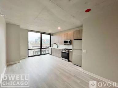 Main picture of 4601 N Broadway St