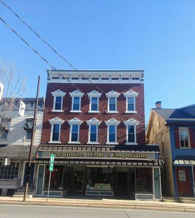 Main picture of 21 S Market St