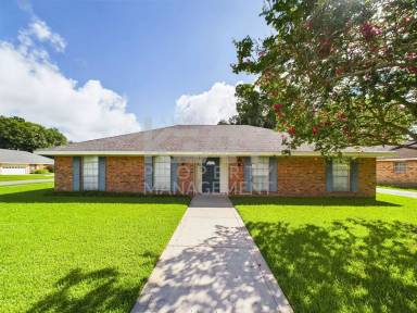 Main picture of 303 E Martial Ave