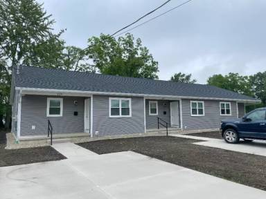 Main picture of 325 N Race St