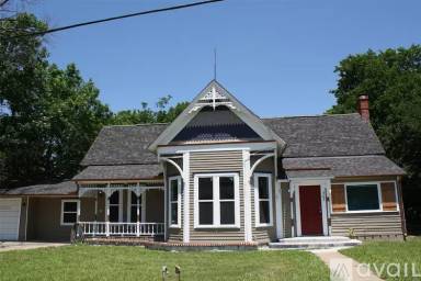 Main picture of 303 E 9th St