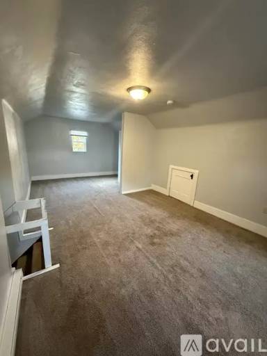 Main picture of 110 W Vine St