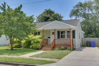 Main picture of 1405 Baychester Ave