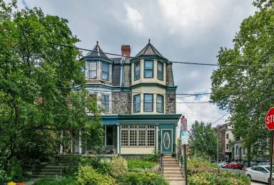 Main picture of 4701 Cedar Ave