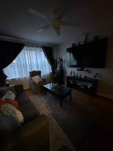 Main picture of 7011 N Wolcott Ave