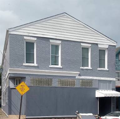 Main picture of 400 Agatha St