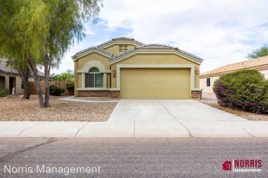 Main picture of 2107 N Sabino Ln