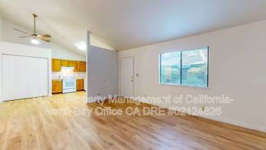 Main picture of 34 Pine Tree Cir