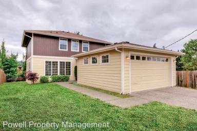 Main picture of 1041 S Director St