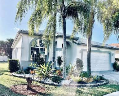 Main picture of 6405 Lake Tern Ln