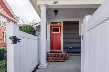 Main picture of 804 Promenade Ln