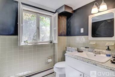 Main picture of 216 Guilford Rd