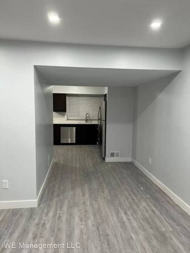 Main picture of 255 Woodlake Manor Dr