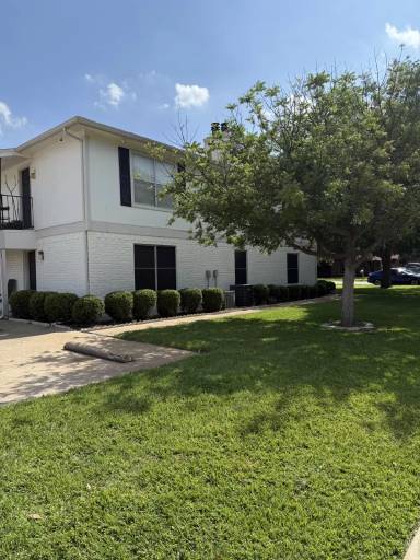 Main picture of 1103 Airline Dr
