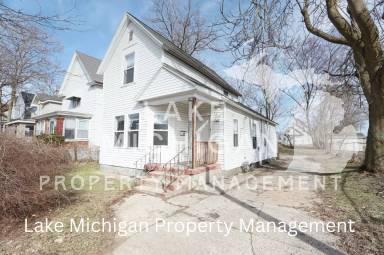 Main picture of 741 Franklin St SE