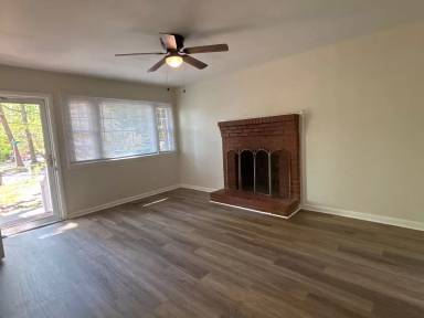 Main picture of 3602 Calvert St