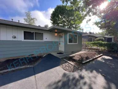 Main picture of 1202 SE Roberts Ave