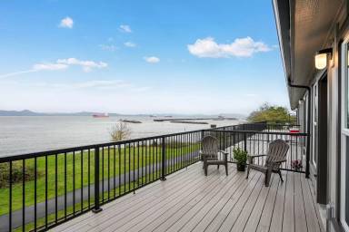 Main picture of 461 32nd St