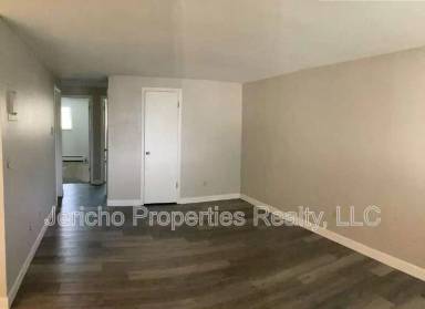 Main picture of 633 Oak St