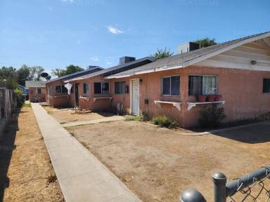 Main picture of 819 Pacific St