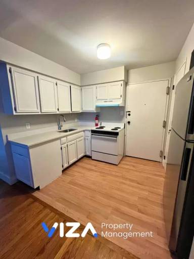 Main picture of 417 Boulevard