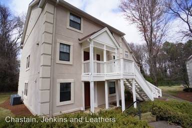 Main picture of 210 Appleby Dr