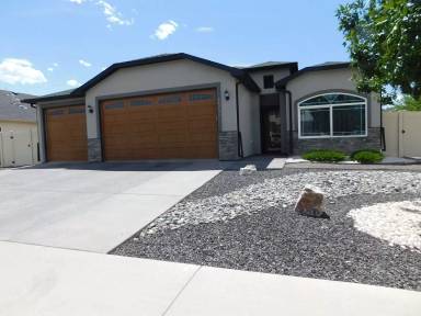 Main picture of 2473 Apex Ave