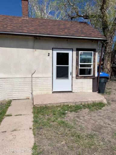 Main picture of 301 E 9th St - 3