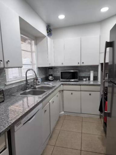 Main picture of 1108 W Oldfield St