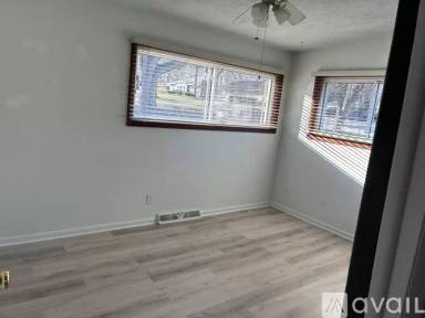 Main picture of 2300 Midvale St