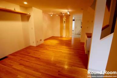 Main picture of 17 Fresh Pond Pl