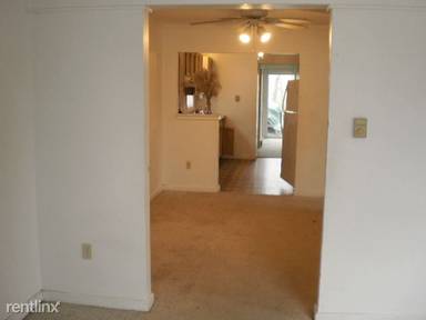 Main picture of 169 Elm St