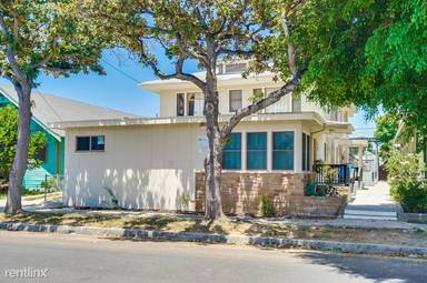 Main picture of 457 W 4th St
