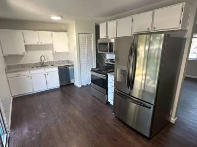 Main picture of 1930 E 81st Pl