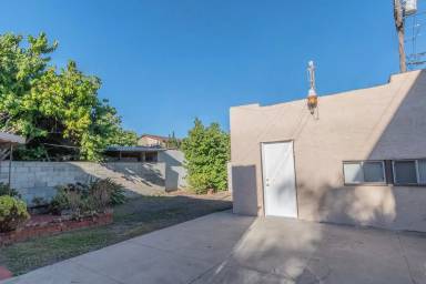 Main picture of 2226 S Redondo Blvd
