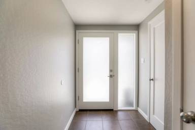 Main picture of 110 Moreland St