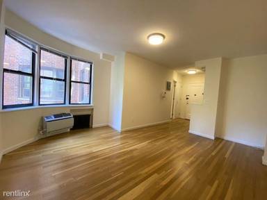 Main picture of 1680 York Ave