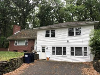 Main picture of 124 Rocky Hill Rd