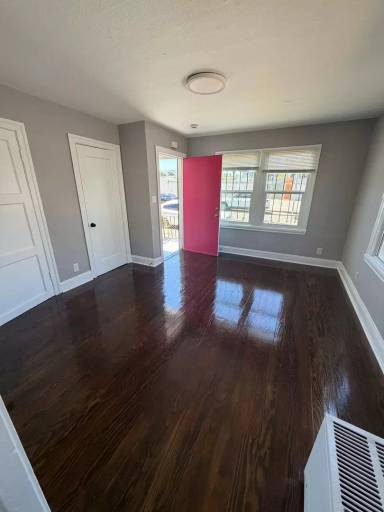 Main picture of 1088-1092 28th St