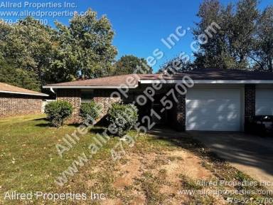 Main picture of 805 Turtle Creek Dr