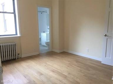 Main picture of 305 W 45th St