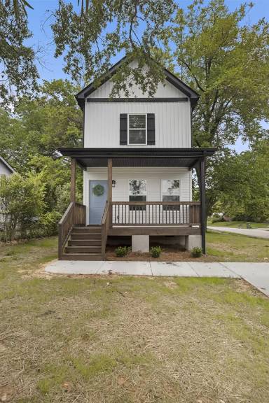 Main picture of 404 E Gay St