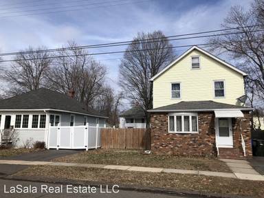 Main picture of 17 Rockland St